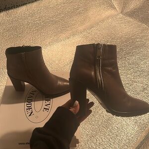 TAUPE size 8 bootie